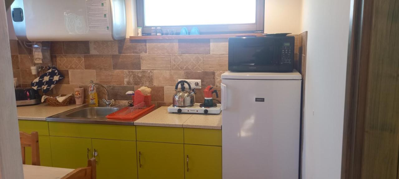 Ket Puli Vendeghaz Apartment เบเกซซาบา ภายนอก รูปภาพ